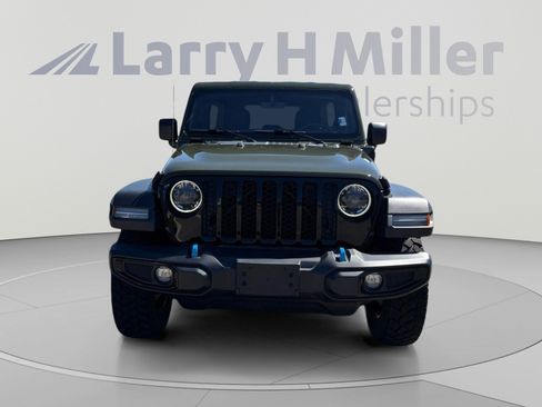 Used 2023 Jeep Wrangler Unlimited w/ Cold Weather Group AWD/4WD image 9