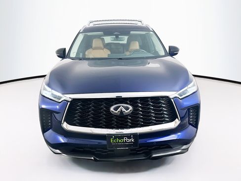 Used 2023 INFINITI QX60 Sensory AWD/4WD image 2