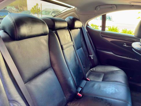 Used 2014 Lexus LS 460 AWD w/ Comfort Package image 49