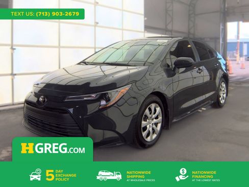 Used 2025 Toyota Corolla LE FWD image 1