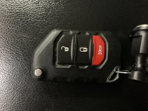 Used 2020 Jeep Wrangler Unlimited Sport S AWD/4WD image 30