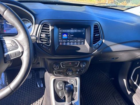 Used 2019 Jeep Compass Latitude w/ Cold Weather Group image 21
