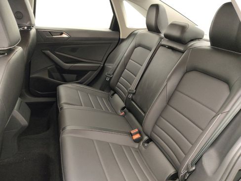 Used 2024 Volkswagen Jetta SE FWD image 18
