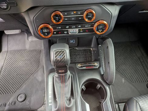 Used 2024 Ford Bronco Raptor AWD/4WD image 19