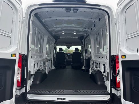 New 2025 Ford Transit 250 148 Medium Roof image 11