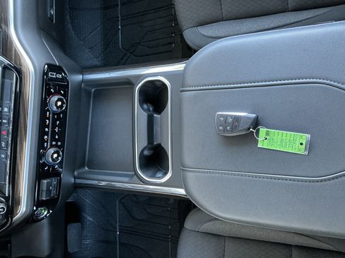 Used 2025 Chevrolet Silverado 3500 LT w/ Convenience Package image 11