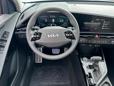 New 2026 Kia Niro SX Touring FWD image 14