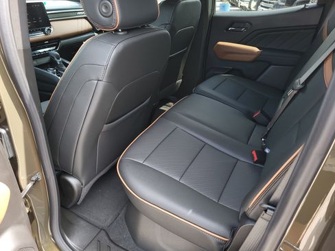 New 2025 GMC Canyon AT4 w/ Nightfall Edition image 13