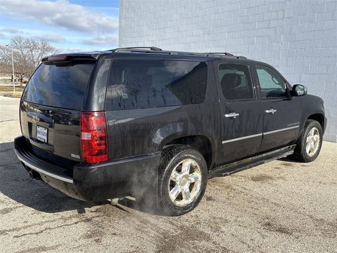 Used 2011 Chevrolet Suburban LTZ image 13