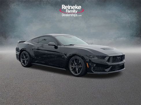 Used 2024 Ford Mustang Dark Horse image 3