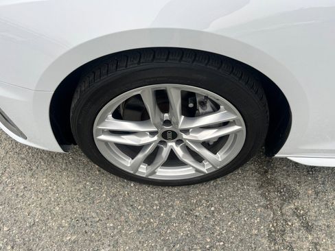 Used 2023 Audi A4 2.0T Premium w/ Convenience Package image 9