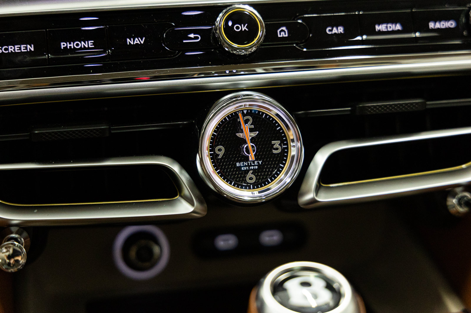 Used 2026 Bentley Flying Spur V8 AWD/4WD image 41