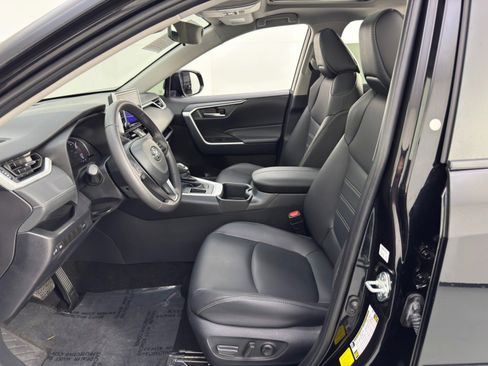Used 2024 Toyota RAV4 XLE Premium image 16