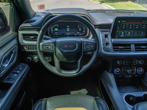Used 2023 GMC Yukon XL AT4 w/ AT4 Premium Package AWD/4WD image 19