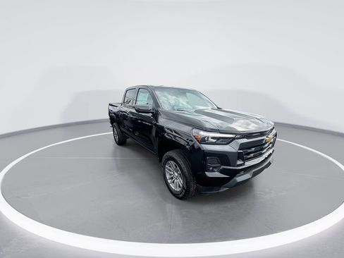 New 2026 Chevrolet Colorado LT w/ LT Convenience Package AWD/4WD image 2