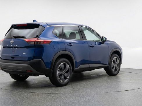 Used 2025 Nissan Rogue SV FWD image 9
