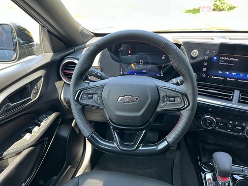 New 2026 Chevrolet Trax RS w/ Sunroof Package FWD image 22