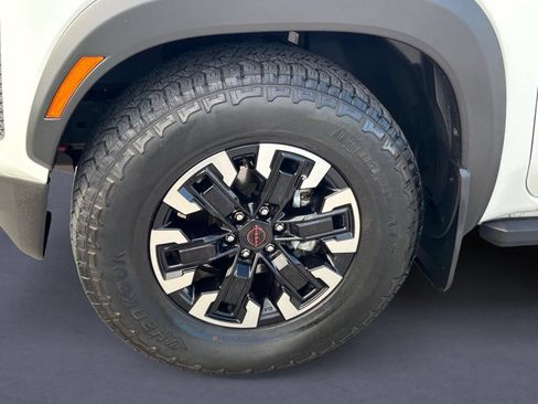 Used 2024 Nissan Frontier Pro-X w/ Pro Convenience Package RWD image 9