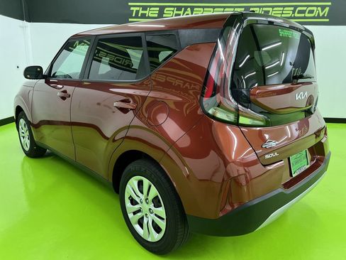 Used 2024 Kia Soul LX FWD image 7