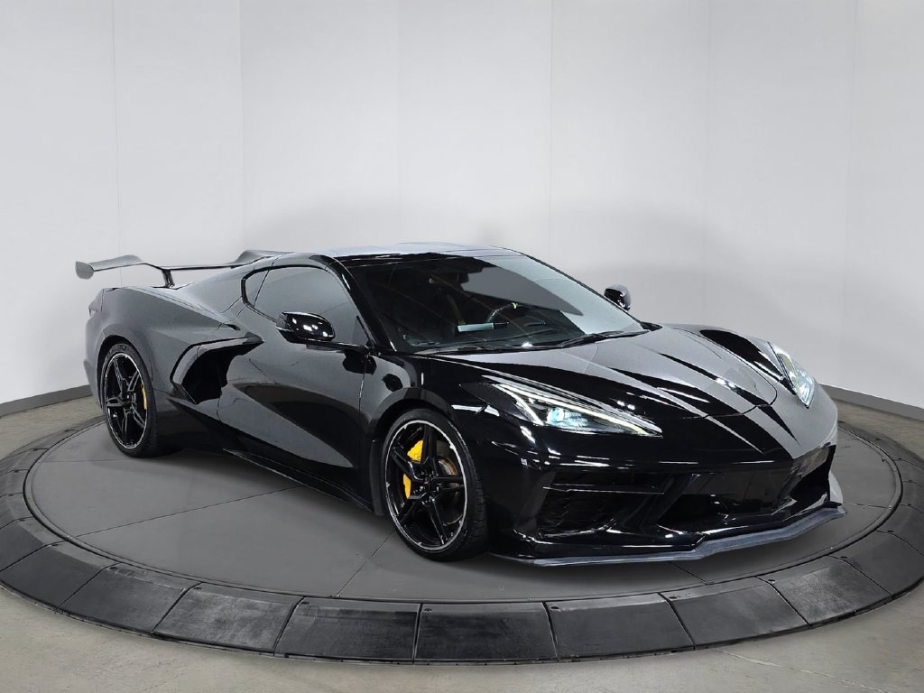 Used 2023 Chevrolet Corvette Stingray Coupe w/ Z51 Performance Package RWD image 9
