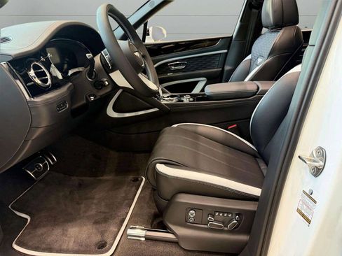 New 2026 Bentley Bentayga Speed AWD/4WD image 13