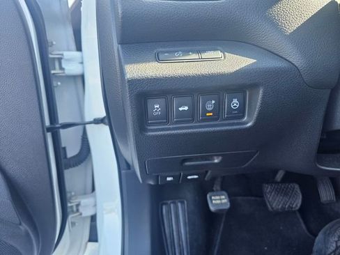 Used 2014 Nissan Altima 2.5 SL w/ Technology Package FWD image 23
