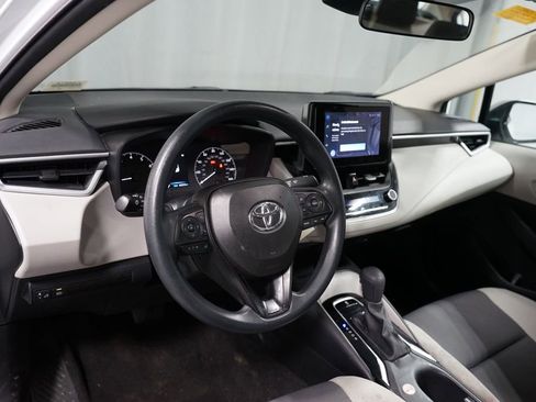 Used 2024 Toyota Corolla LE image 7