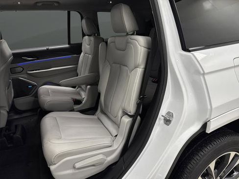 Used 2021 Jeep Grand Cherokee L Overland w/ Advanced Protech Group III image 33