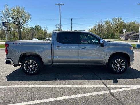 Used 2025 Chevrolet Silverado 1500 LT AWD/4WD image 5