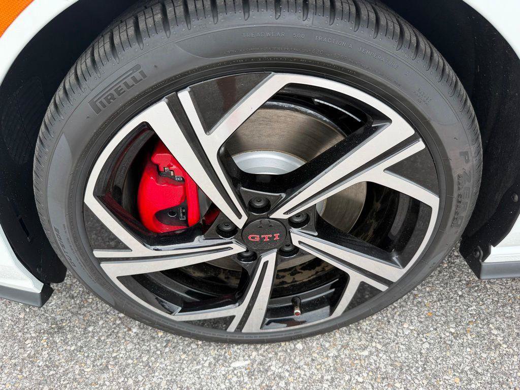 New 2026 Volkswagen GTI SE FWD image 24