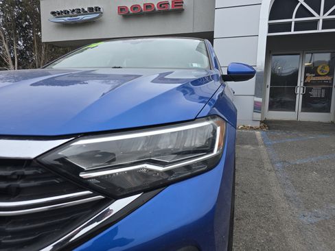 Used 2022 Volkswagen Jetta SE image 10