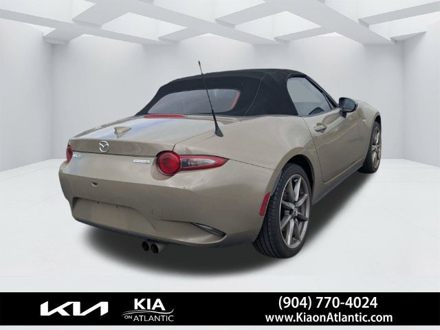 Used 2023 MAZDA MX-5 Miata Grand Touring RWD image 3