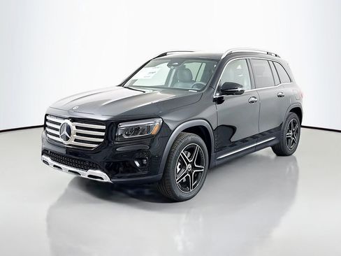 Used 2026 Mercedes-Benz GLB 250 4MATIC image 3