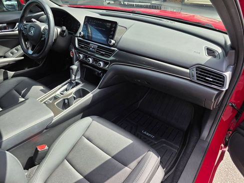 Used 2019 Honda Accord Sport image 10
