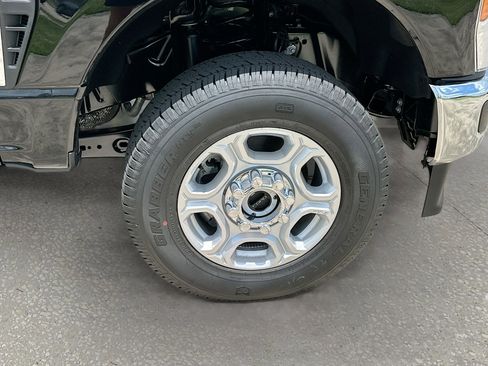 New 2026 Ford F250 4x4 Crew Cab Super Duty image 18