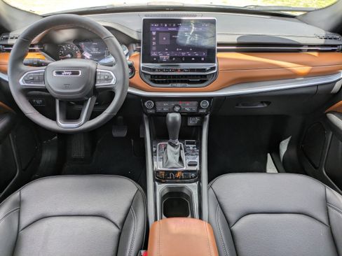 Used 2025 Jeep Compass Limited AWD/4WD image 14
