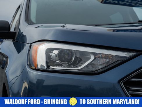 Used 2019 Ford Edge SE image 11
