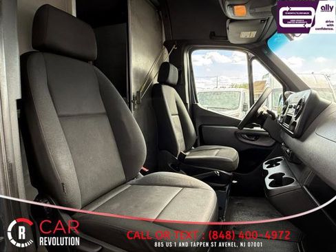Used 2019 Mercedes-Benz Sprinter 170 image 34