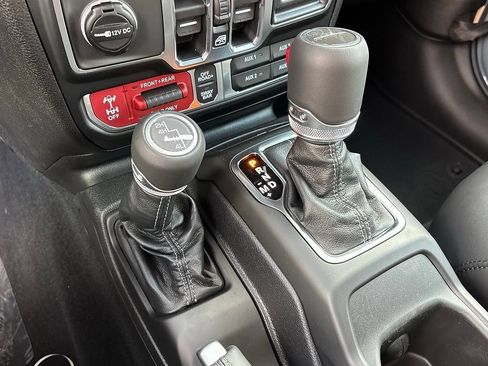 New 2026 Jeep Gladiator Rubicon w/ Safety Group AWD/4WD image 18
