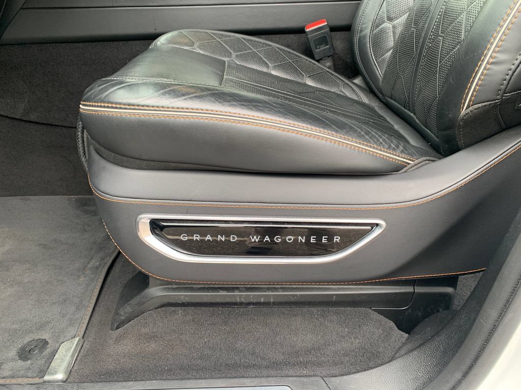 Used 2024 Jeep Grand Wagoneer L Series III AWD/4WD image 20