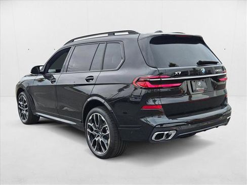 New 2026 BMW X7 M60i image 9