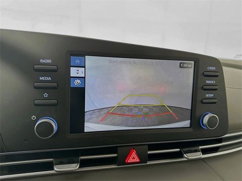 New 2025 Hyundai Elantra Blue image 16