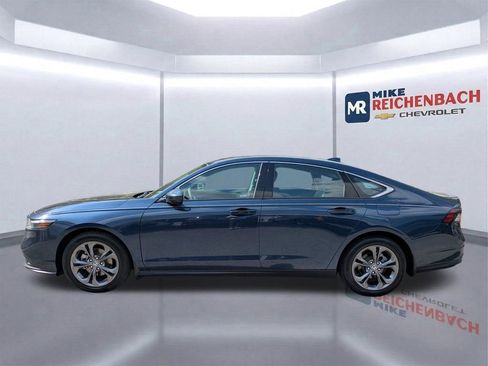 Used 2023 Honda Accord EX image 7