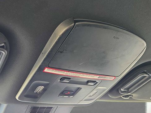 Used 2025 Toyota Camry SE image 28