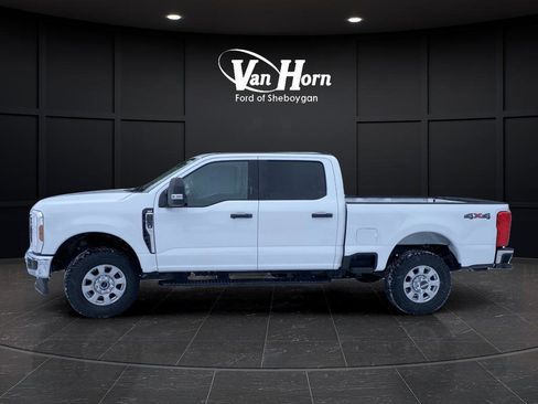 Certified 2024 Ford F250 XLT image 10