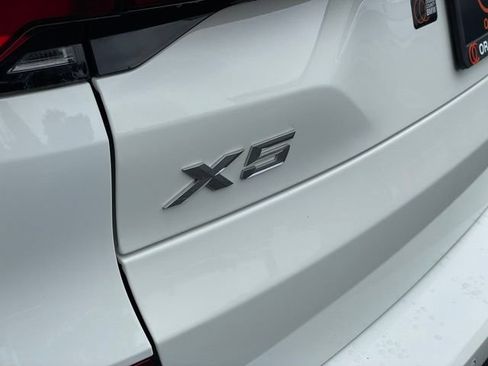 Used 2024 BMW X5 xDrive40i w/ M Sport Package AWD/4WD image 31