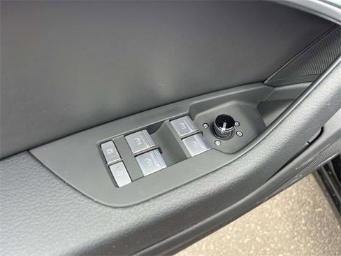 Certified 2025 Audi A6 3.0T Premium w/ Convenience Plus Package image 15