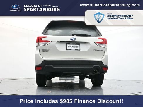 Used 2022 Subaru Forester Limited image 32