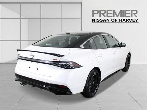 New 2026 Nissan Sentra SR w/ Floor Mat Package image 5