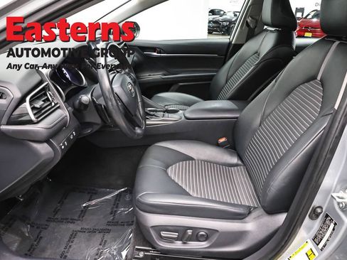 Used 2022 Toyota Camry SE FWD image 13
